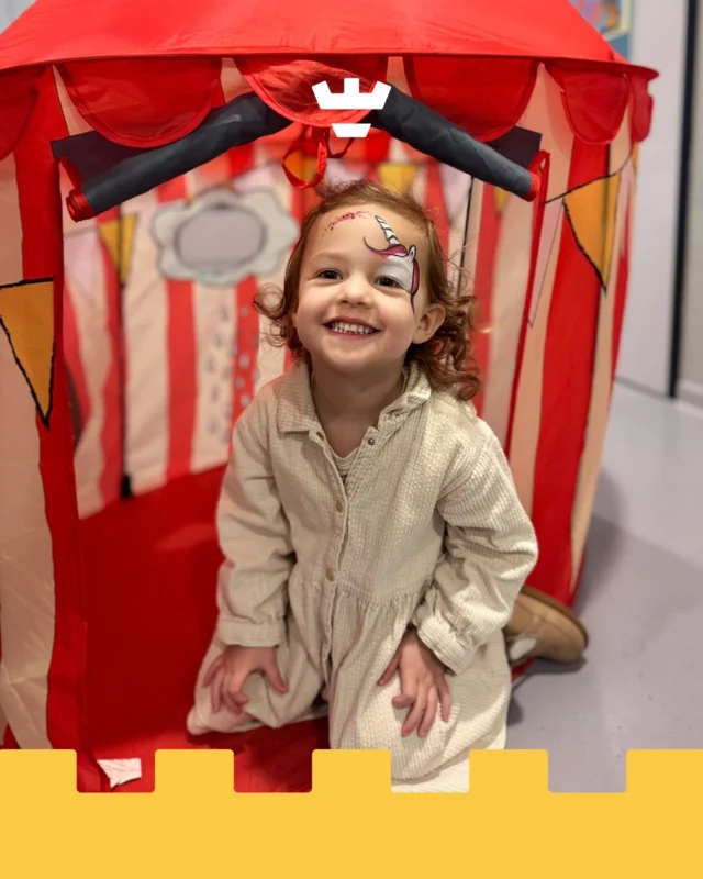 Het thema 'circus' werd op de Damakker op een wel héél leuke manier afgesloten! 🎪Dankzij @schminkfeest werden alle kinderen professioneel geschminkt. Ze veranderden in de mooiste clowns, stoere dieren en echte circusartiesten. Wat zien ze er cool uit, hè? 😍